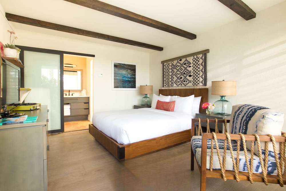 The Leta Santa Barbara Goleta Tapestry Collection by Hilton - photo 30