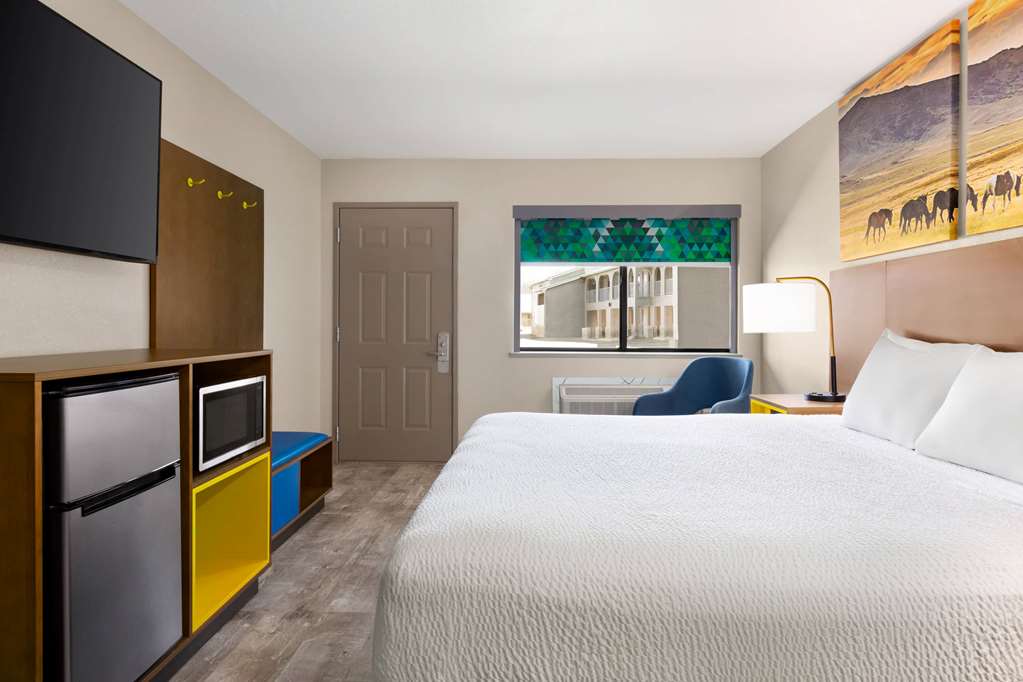 Days Inn by Wyndham Ruidoso Downs - photo 20