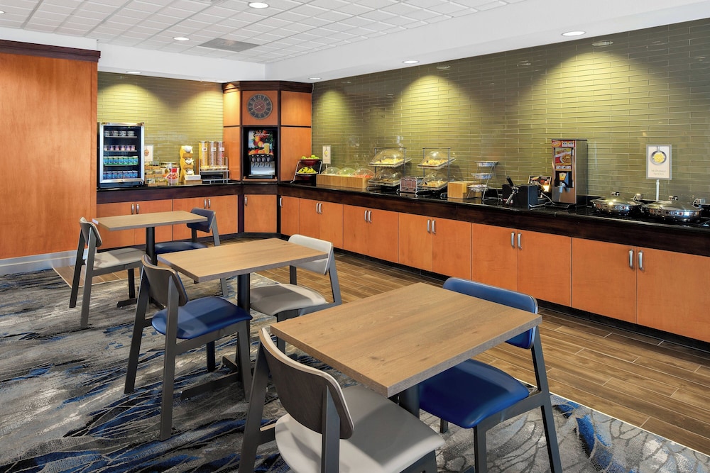 Fairfield Inn & Suites by Marriott Hobbs - photo 16