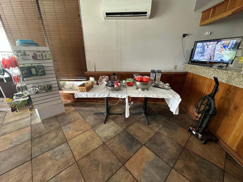 Hotel Red Rose by Townhouse Covington I 64 - photo 67
