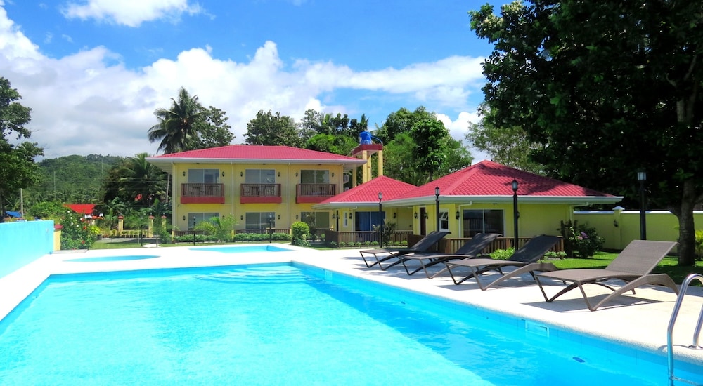 Caimito Beach Hotel - carbon neutral hotel in Maasin
