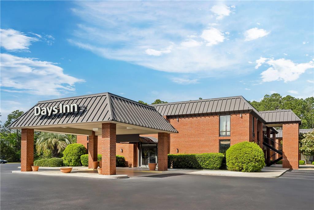 Days Inn by Wyndham Statesboro - photo 3