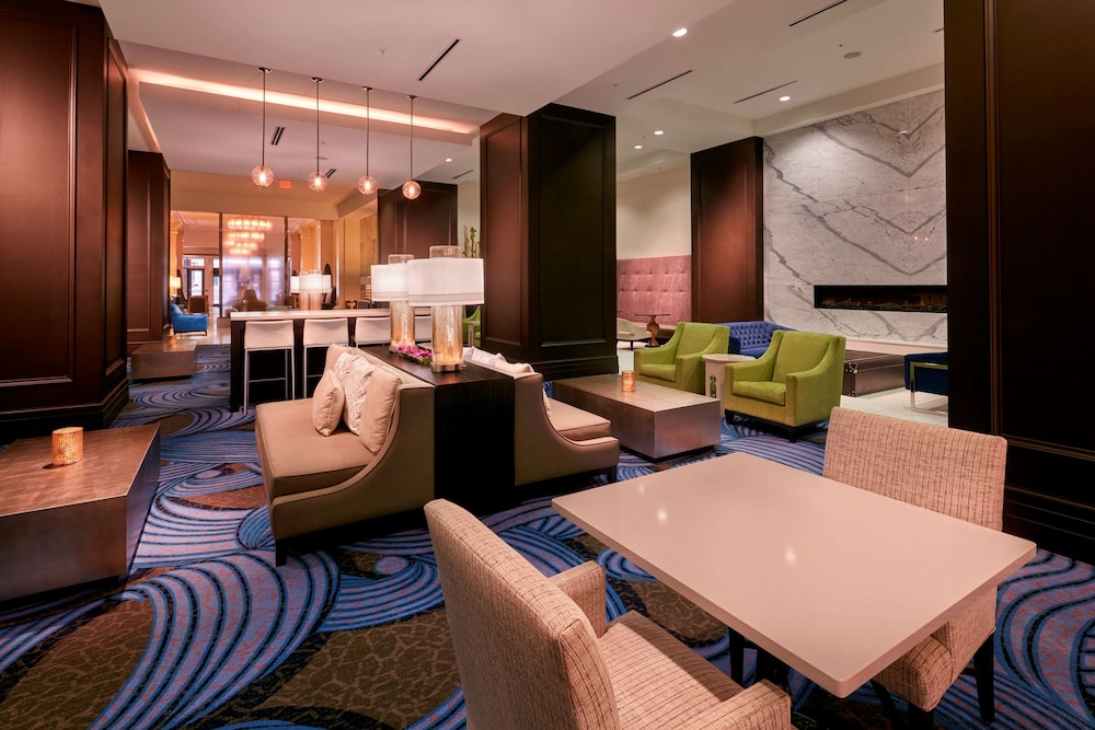 Embassy Suites Louisville Downtown - photo 6