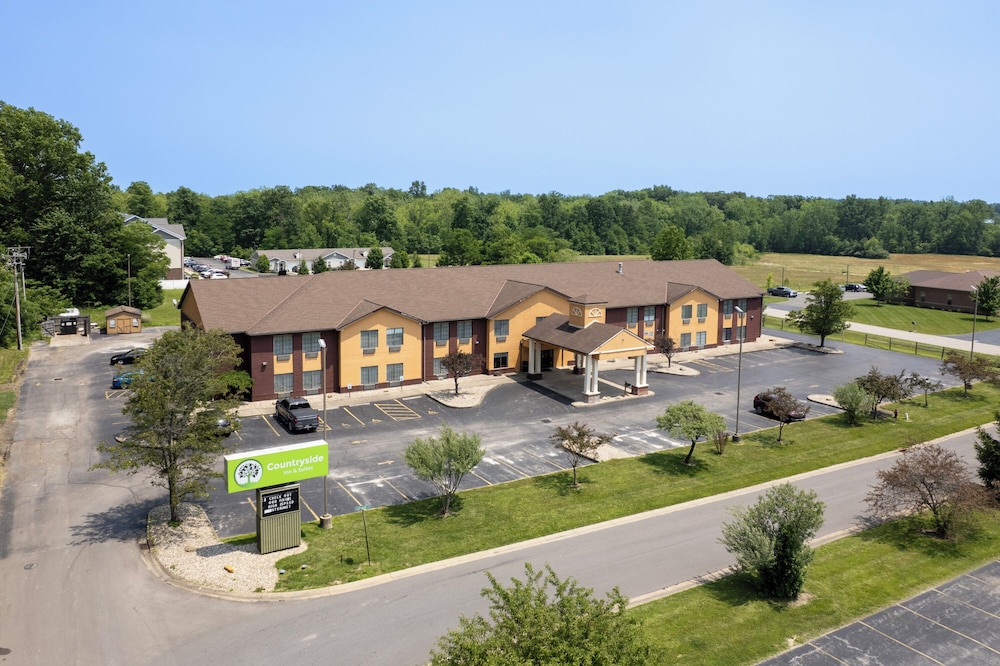 Countryside Inn & Suites pet-friendly hotel Mount Orab