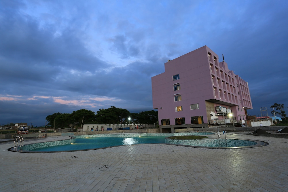 TGI Grand Nandan Kanan — Dewas — photo 3
