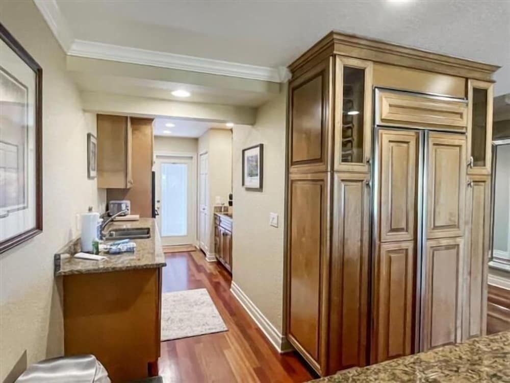 725 Schooner Court at The Sea Pines Resort - photo 4
