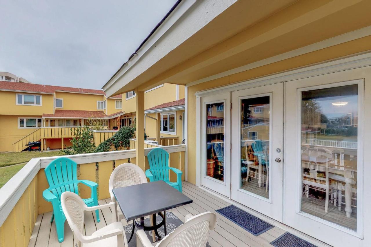 Regency Cabanas #D4 - carbon neutral hotel in Unknown City