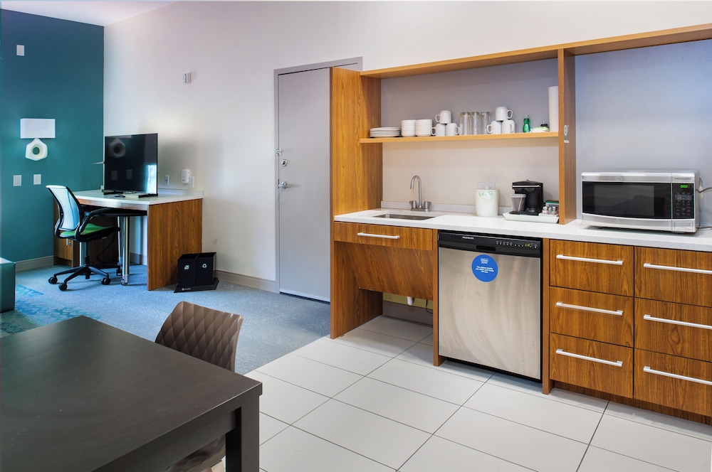 Home2 Suites by Hilton St. Louis Forest Park - photo 15