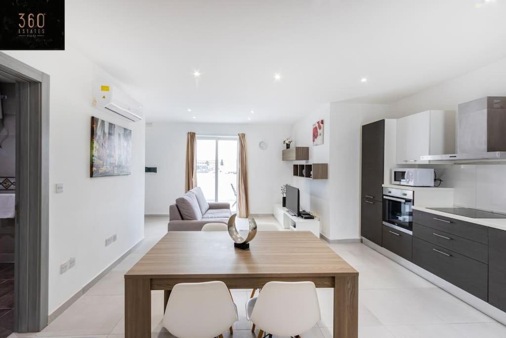 Spacious Beautiful Central Penthouse with Bbq by 360 Estates — Pieta — photo 2
