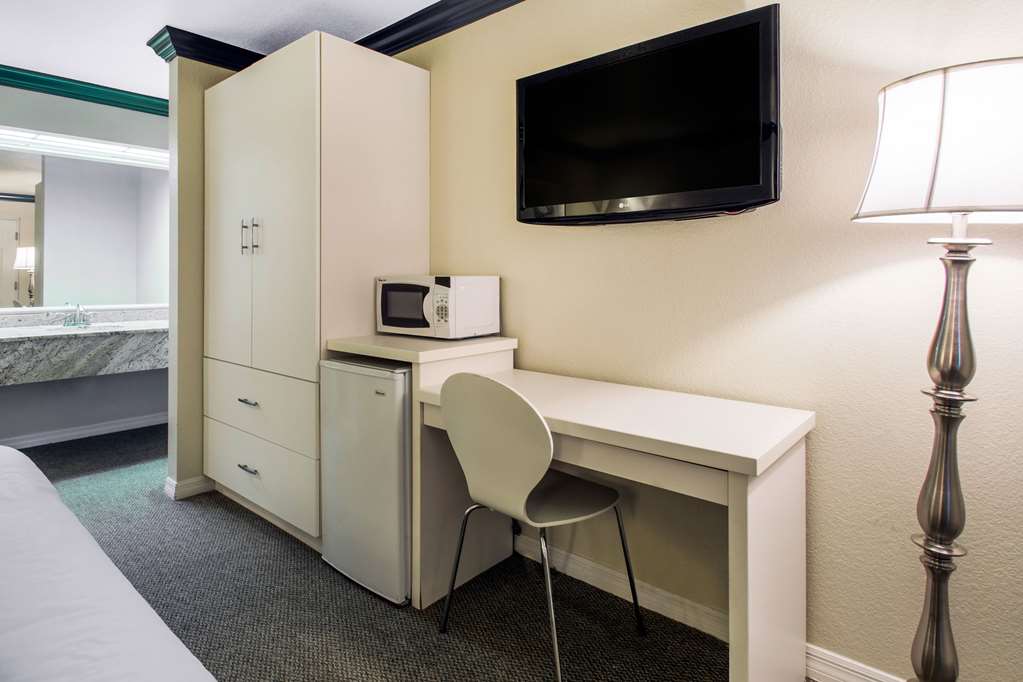 Quality Inn Clermont West Kissimmee - photo 9