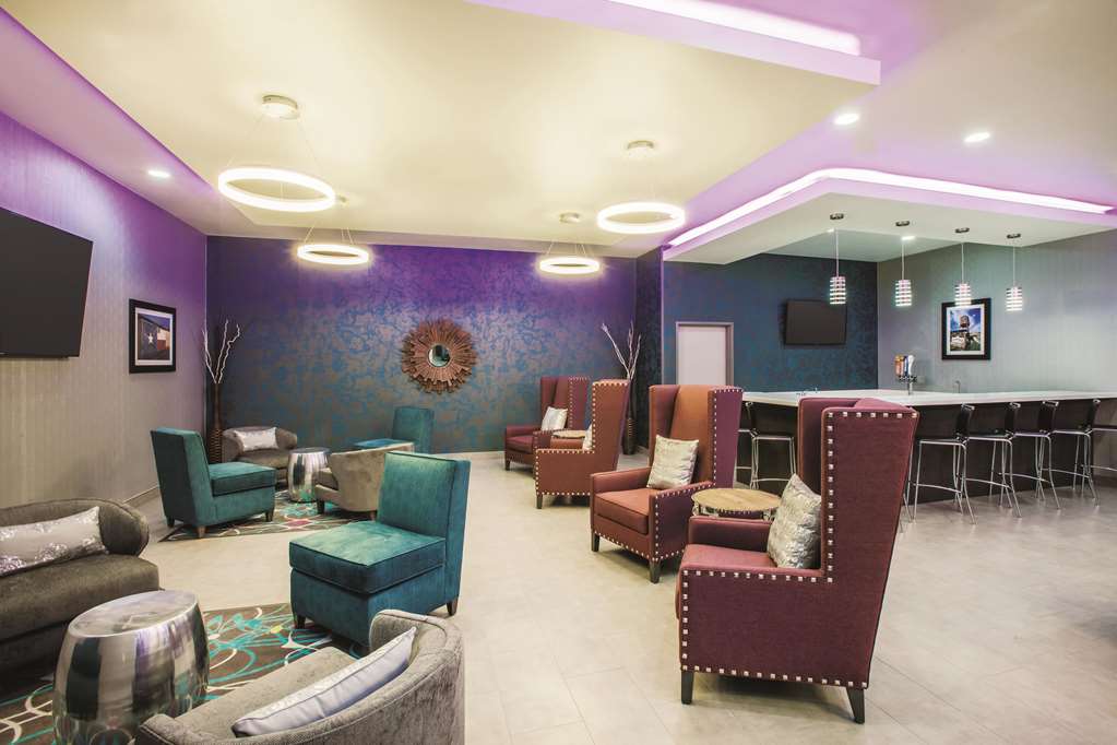 La Quinta Inn & Suites by Wyndham Lubbock South - photo 49