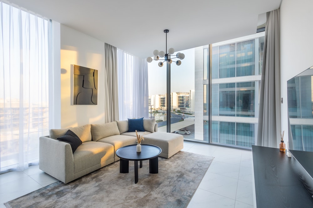 SuperHost Serene 1BR in District One With Artificial Beach Dubai — 4-Star Luxury Hotel in Dubai, United Arab Emirates