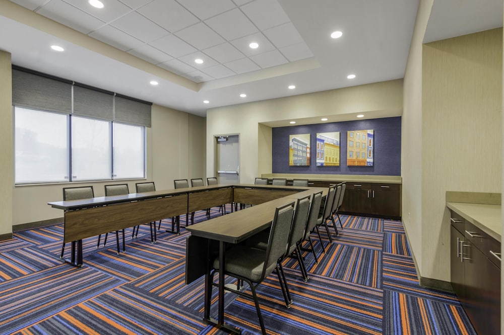 Hampton Inn & Suites by Hilton Decatur - photo 46