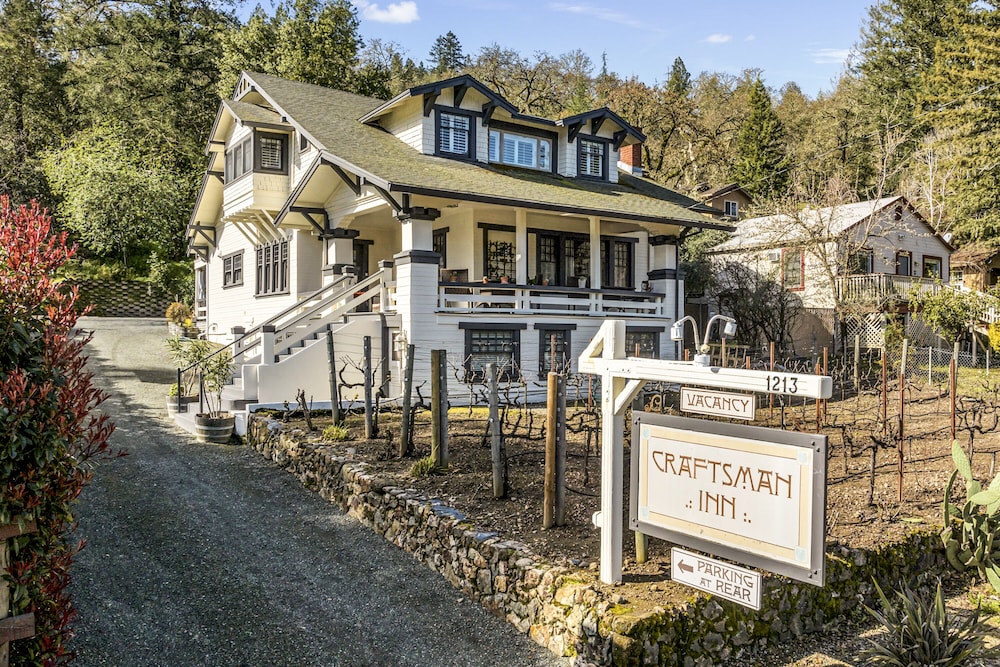 Craftsman Inn - photo 2
