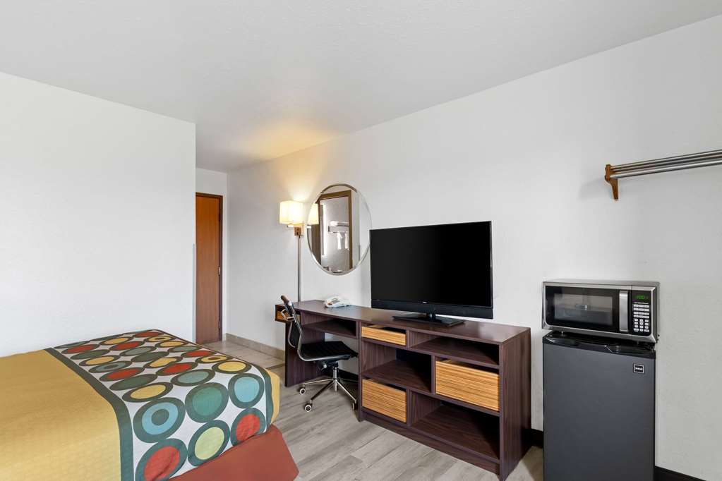 Super 8 by Wyndham Elizabethtown - photo 28