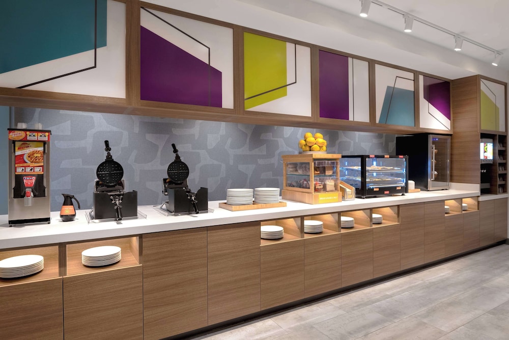 Home2 Suites by Hilton Sheboygan - photo 38