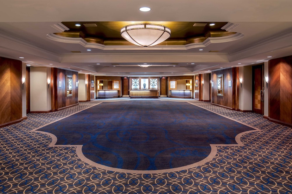 Sheraton Pentagon City Hotel - photo 33