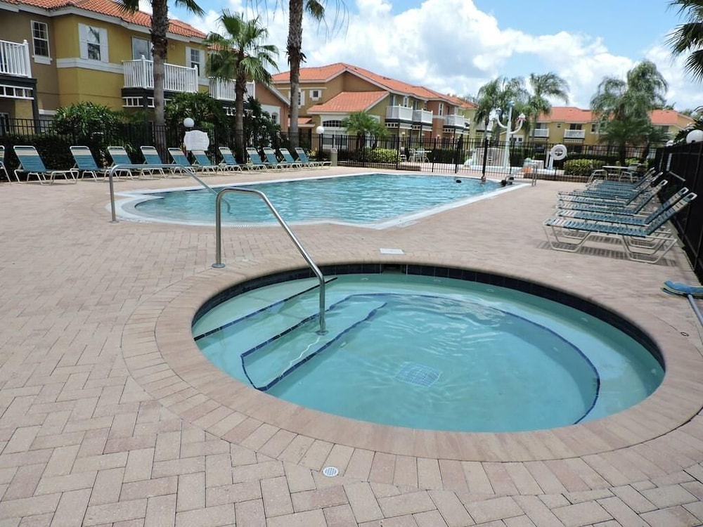 Ref B Stunning 4 Bed Villa on 5 Star Gated Resort - photo 17
