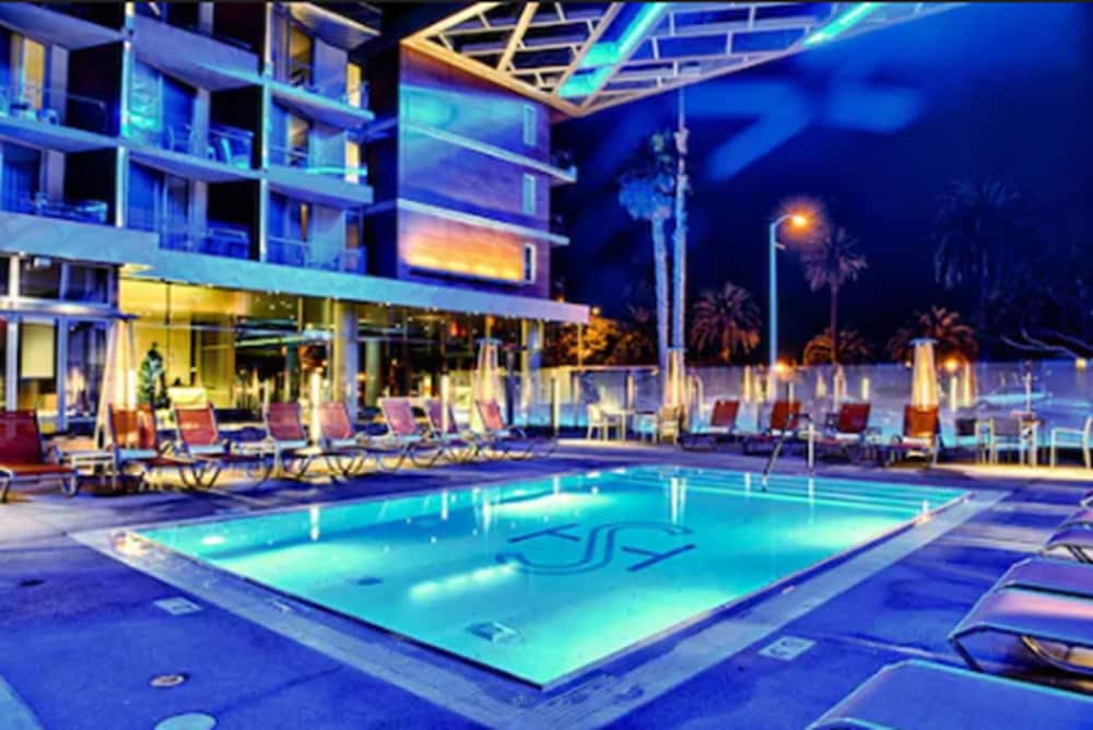 Shore Hotel - photo 41