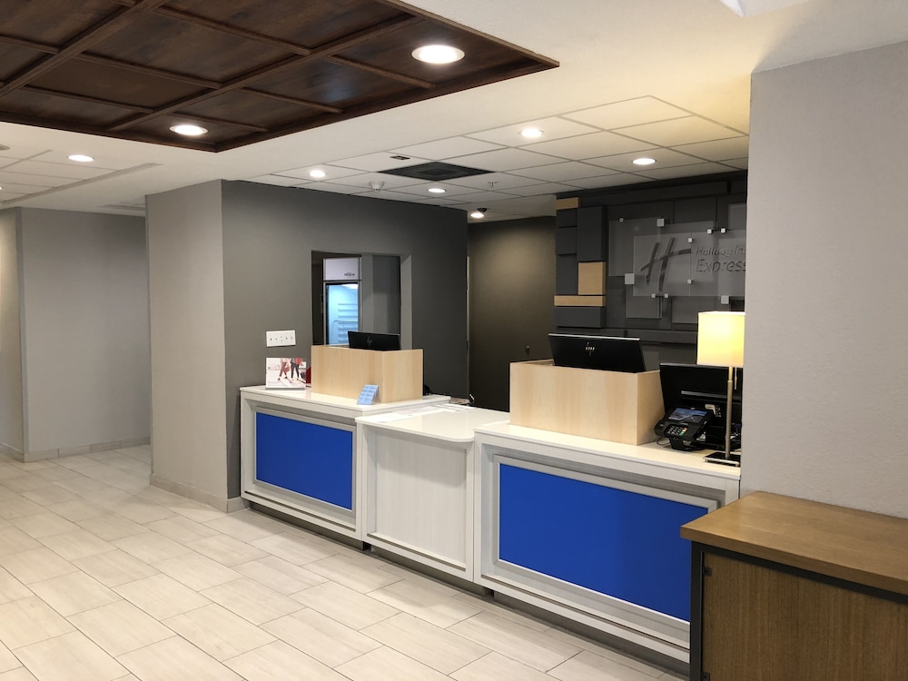 Holiday Inn Express & Suites West Palm Beach Metrocentre by IHG - photo 5
