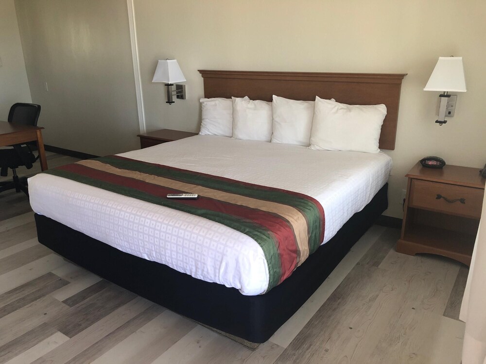 Rodeway Inn at Morro Bay - photo 8