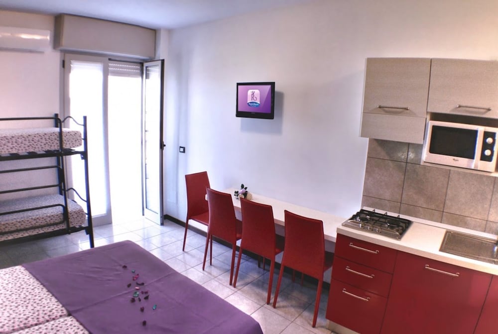 Stylish Studio With Gorgeous Pool Beahost — 4-Star Luxury Hotel in San Michele Al Tagliamento, Italy
