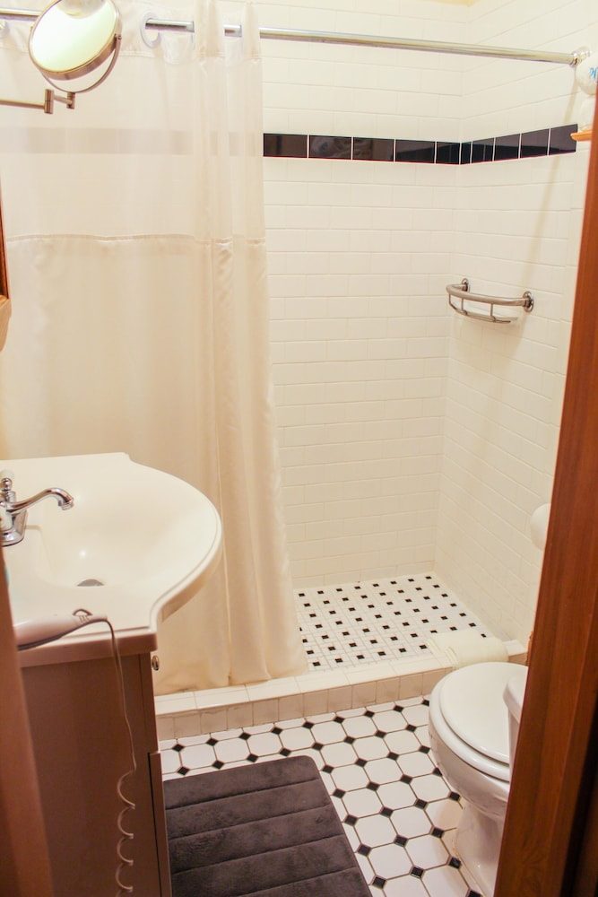 Sweetwater Branch Inn - photo 152