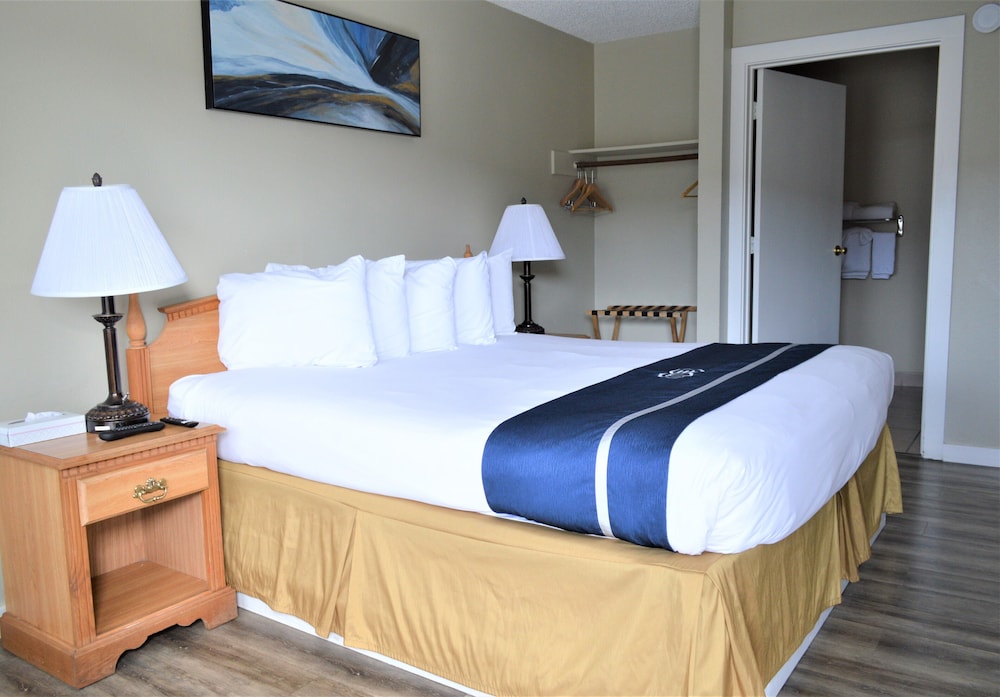 Travelodge by Wyndham Fort Bragg - photo 16
