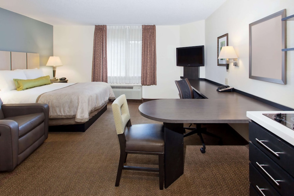 Candlewood Suites Wichita Airport by IHG - photo 7
