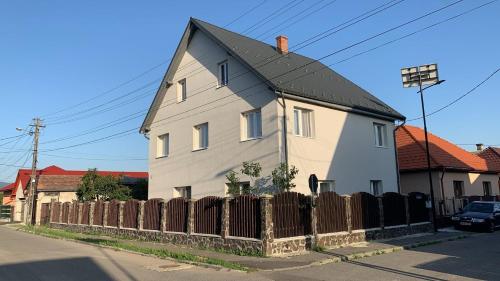 Casa Crisan — 4-Star Luxury Hotel in Toplita, Romania
