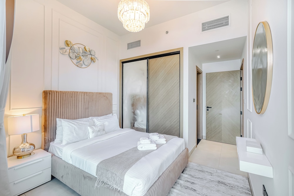 PVH Exquisite 1BR Binghatti Canal — 4-Star Luxury Hotel in Dubai, United Arab Emirates