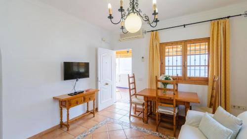 Apartamento Caracola Chipiona by Ruralidays — 4-Star Luxury Hotel in Chipiona, Spain