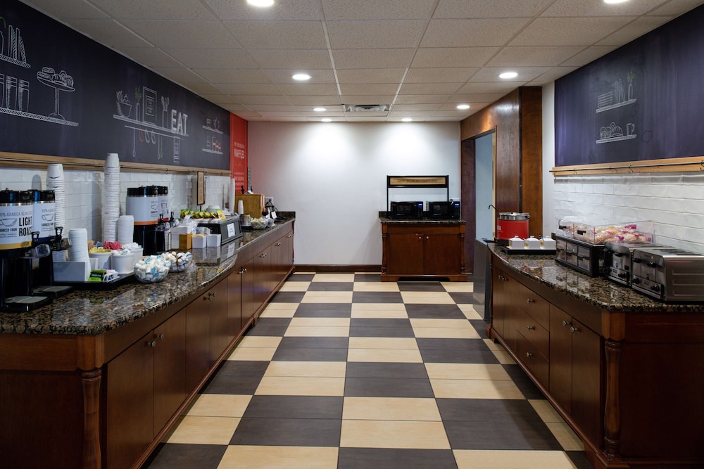 Hampton Inn Wytheville - photo 56