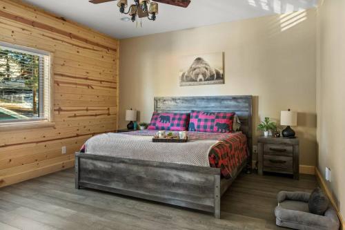 High Altitude Retreat in Big Bear Lake, United States