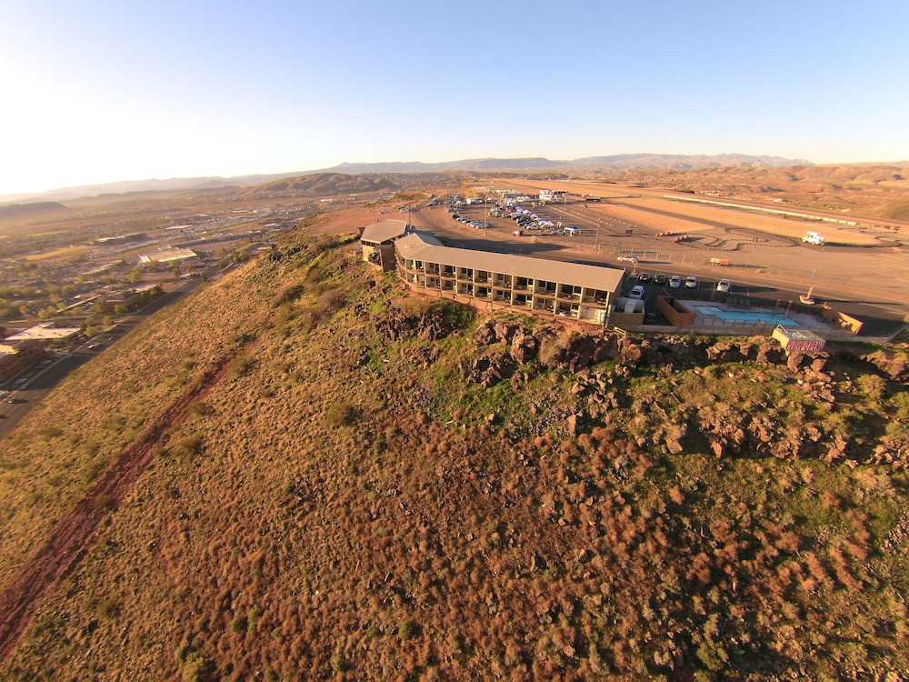 Inn on the Cliff - photo 32