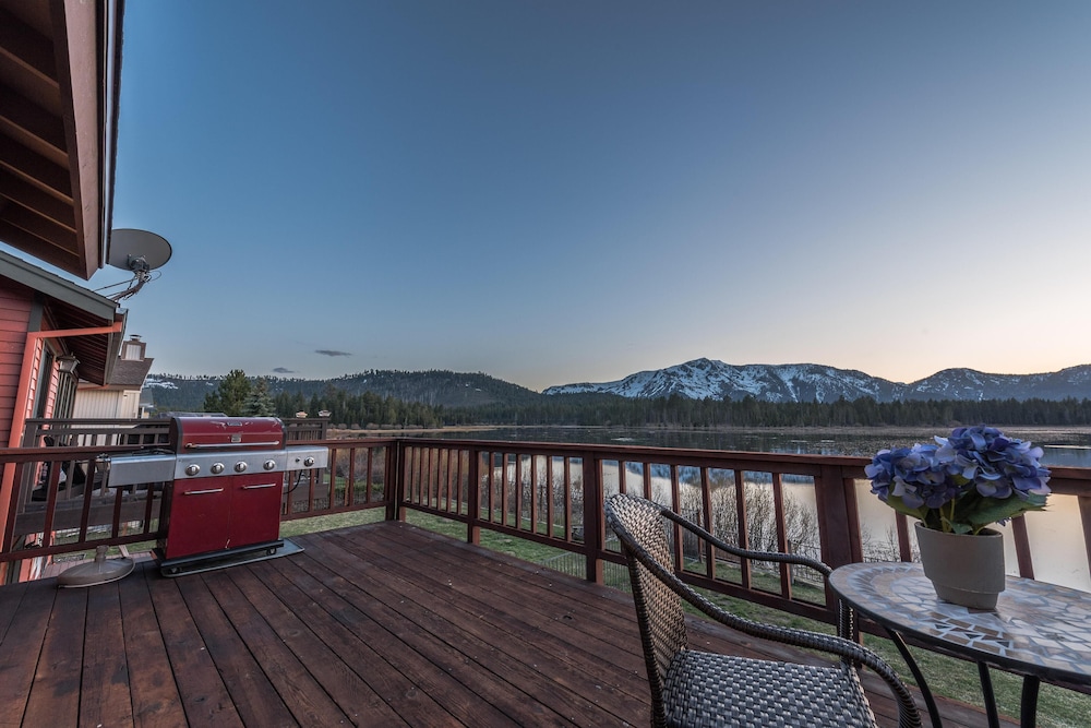 Mv1: Mount Tallac Estate 010630 - photo 15