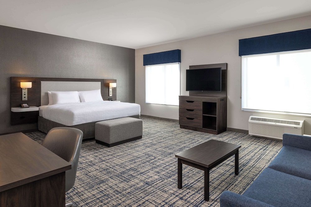 Hampton Inn & Suites Manteca - photo 32