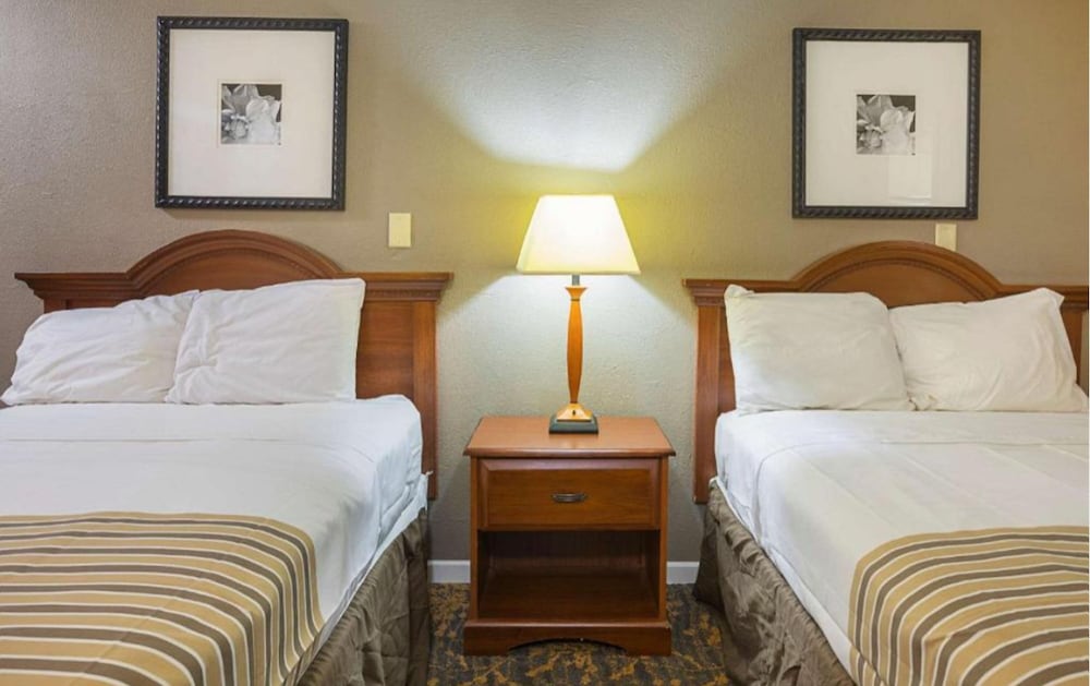 FairBridge Inn Express Battle Creek - photo 12