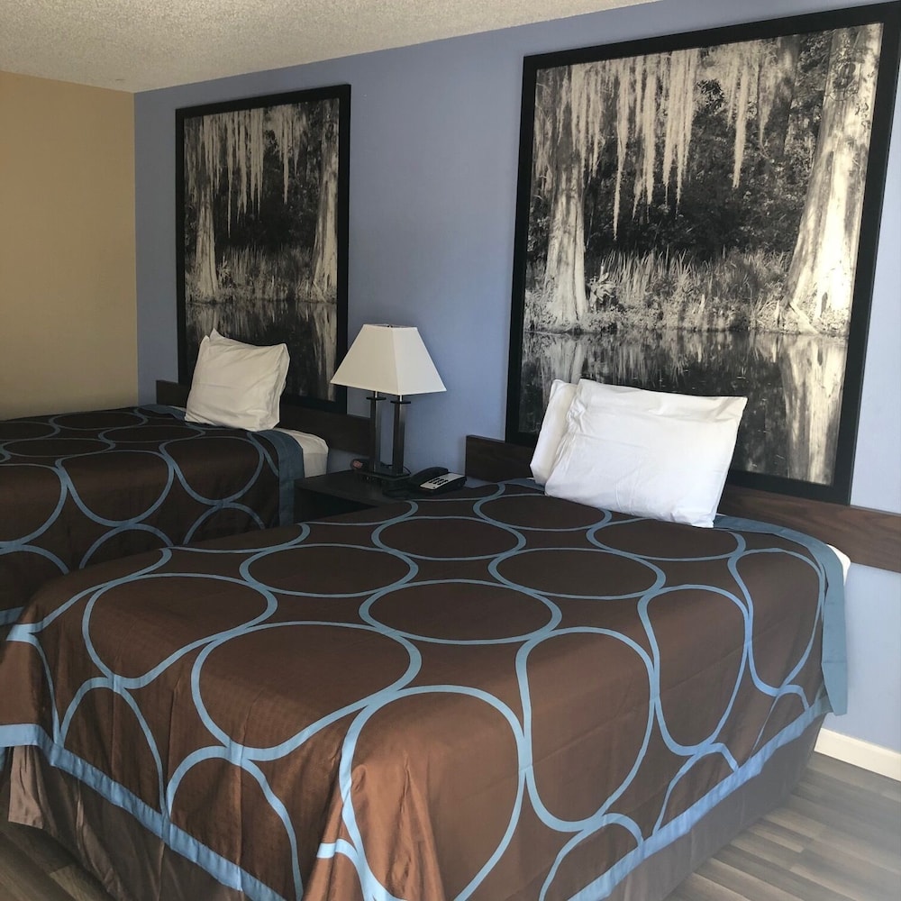 Super 8 by Wyndham Orangeburg North - featured photo