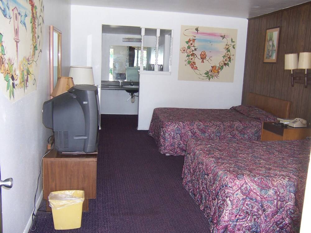 Townsmen Motel Independence - photo 19