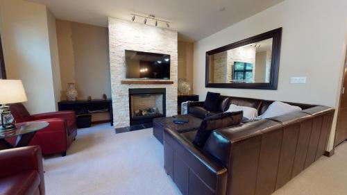 Solstice 10 Apartment — 4-Star Luxury Hotel in Mammoth Lakes, United States