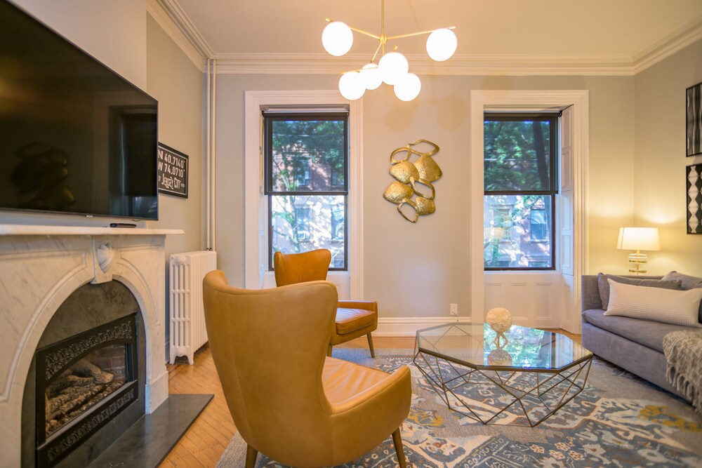 Deedee's Brownstone Van Vorst Park - photo 34