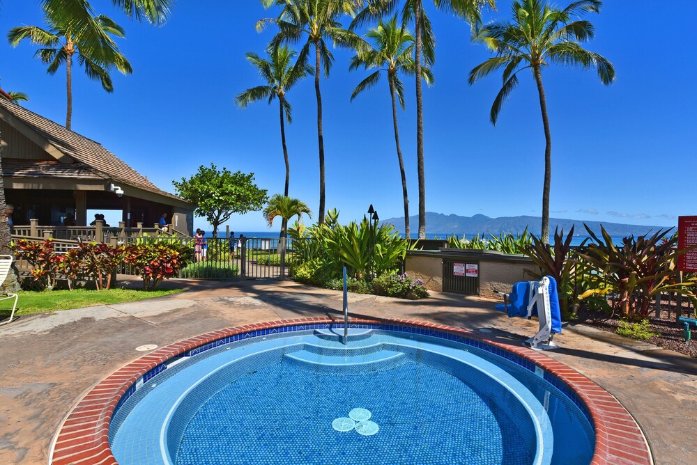 Papakea L303 PK L303 Kaanapali BeachFront 2BD w Ocean View Poo - photo 9