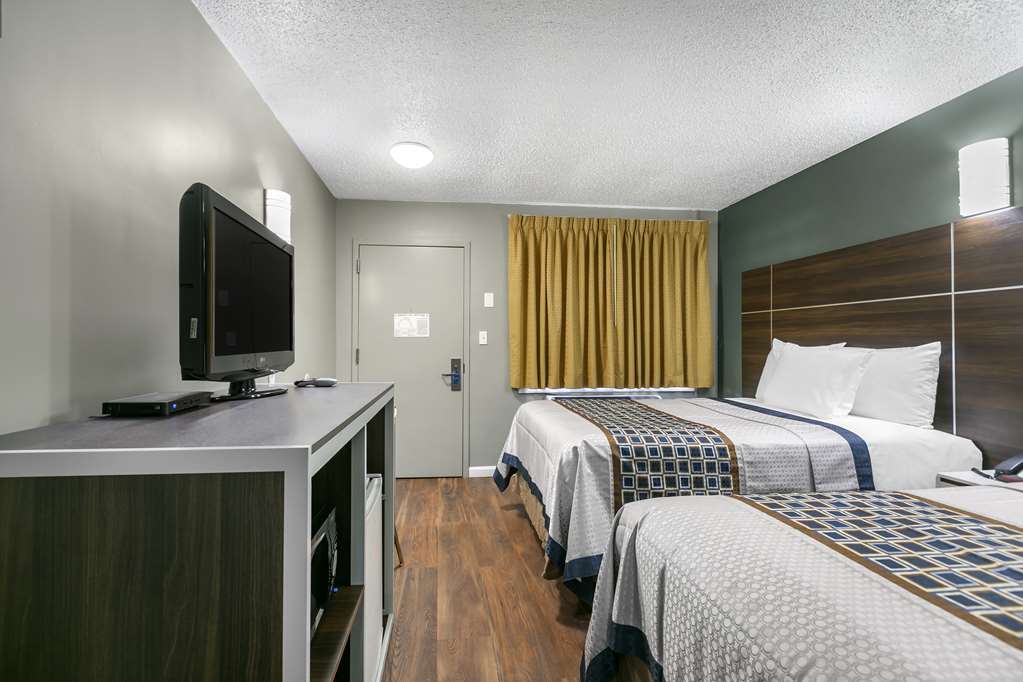 Rodeway Inn Bristol near Sesame Place - photo 20