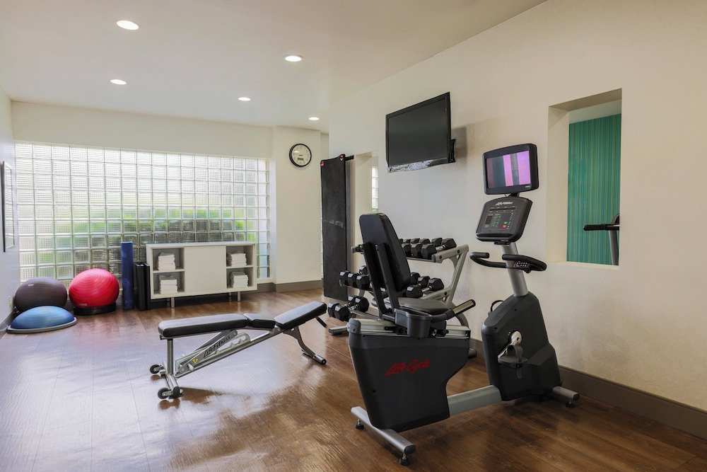 Holiday Inn Express Burlington by IHG - photo 38