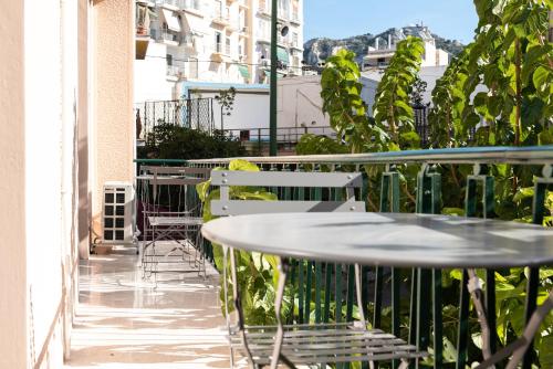 Twins apartments museum — 4-Star Luxury Hotel in Athens, Greece