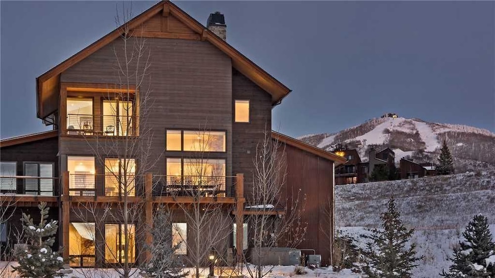 Wildhorse Chalet 3 BedroomHoliday home By Moving Mountains — 4-Star Luxury Hotel in Steamboat Springs, United States