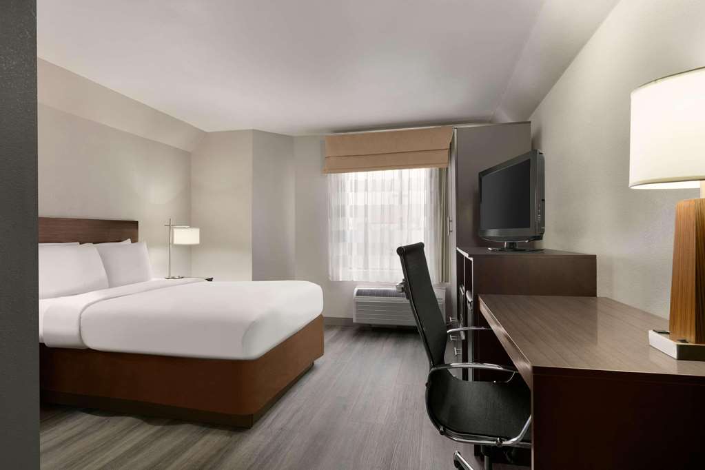 Country Inn & Suites by Radisson Roanoke Rapids NC - photo 6