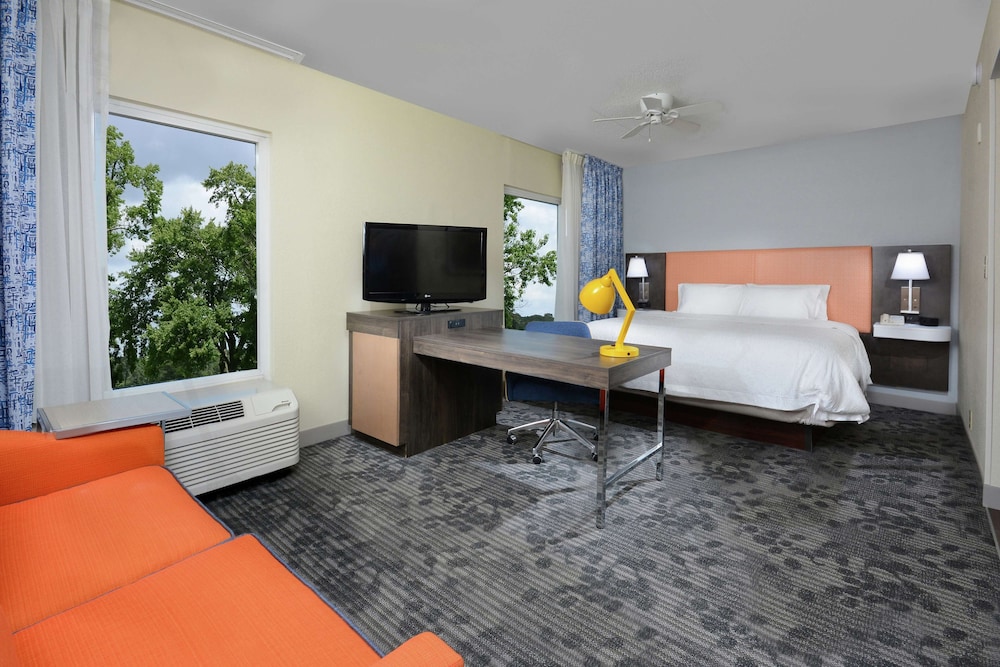 Hampton Inn & Suites Clinton I 26 - photo 12