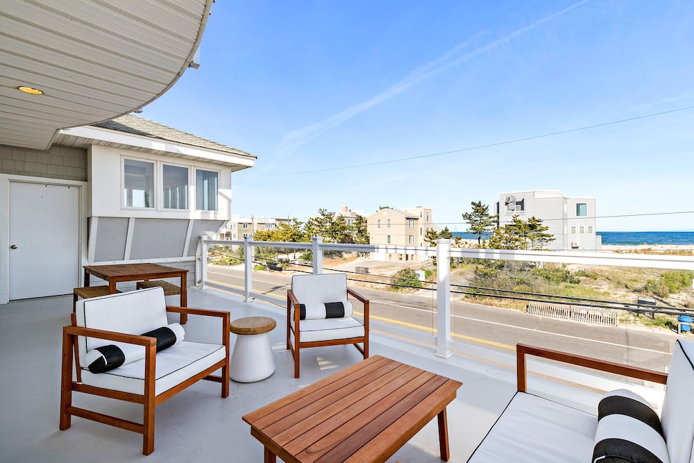The Hideaway Hotel - photo 32
